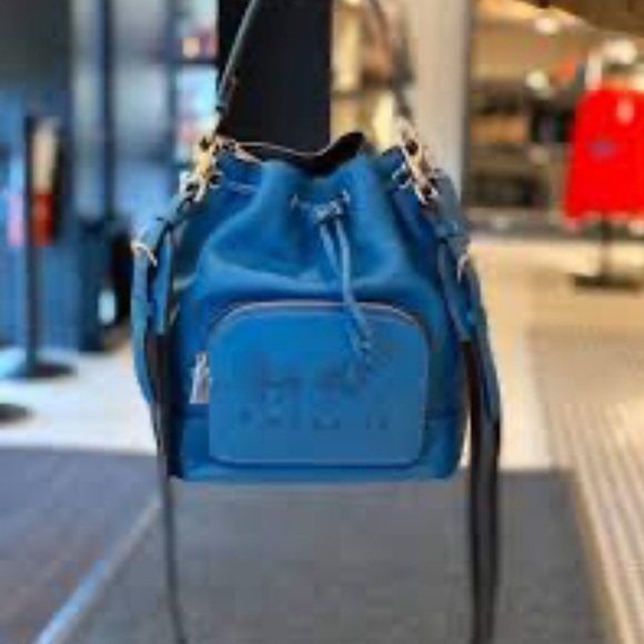 Coach purse crossbody - Picture 2 of 8